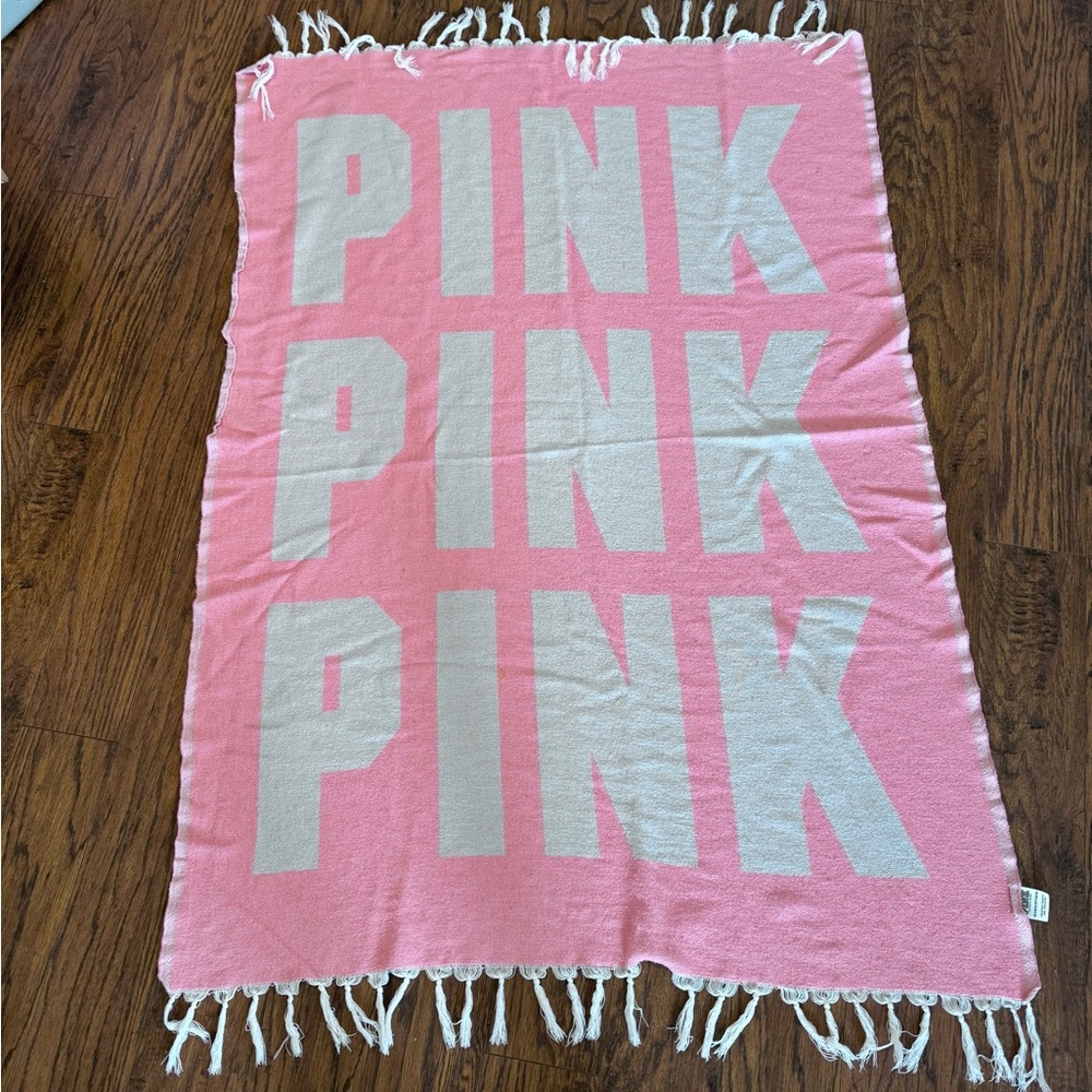 VICTORIA SECRET PINK BLANKET